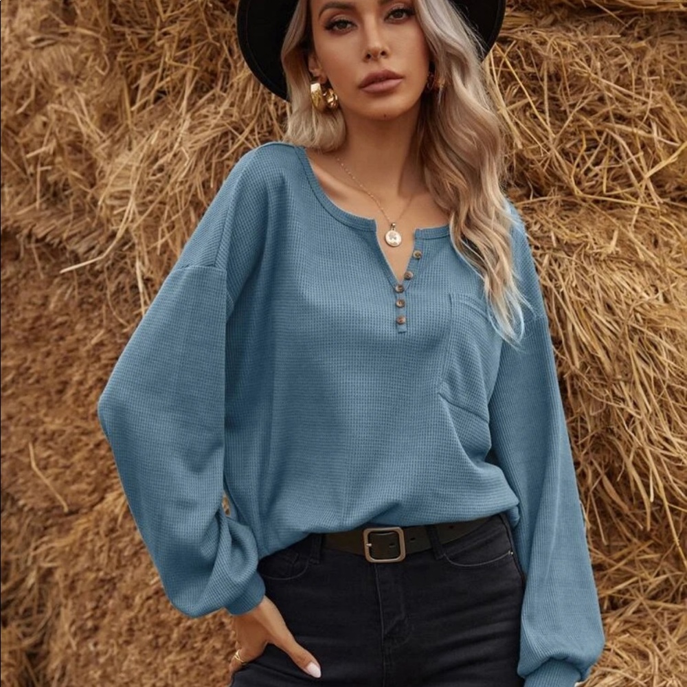 Button detail waffle long sleeve top fall - Picture 1 of 12